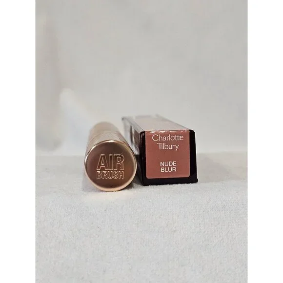 New Charlotte Tilbury Airbrush Flawless Matte Lip Blur Liquid Lipstick - Picture 4 of 4